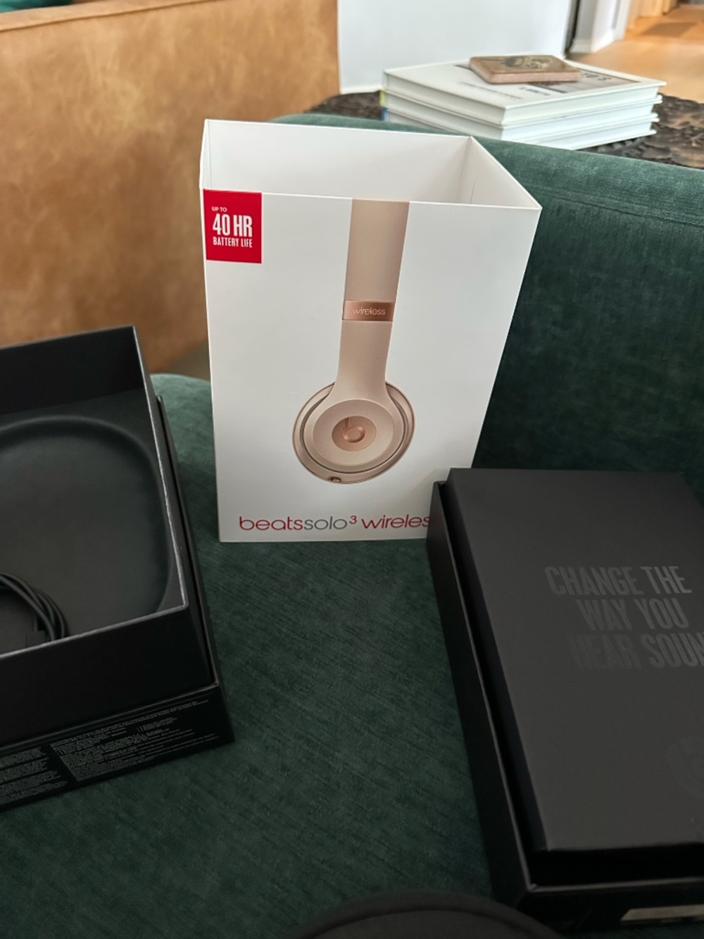 Beats Solo3 Wireless On-Ear Headphones Matte Gold w/ Original Box